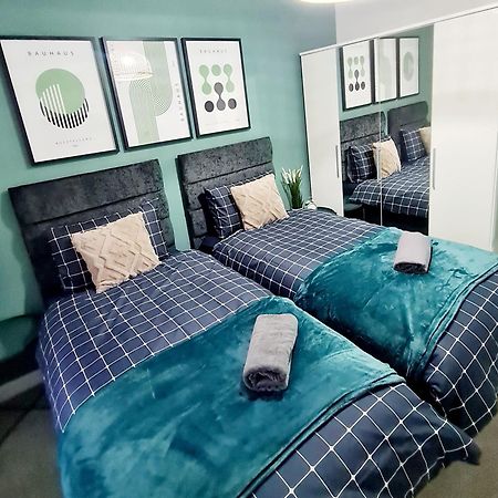 Апартаменты Bright 3Br Walking Distance To Town - Free Parking Глазго Экстерьер фото