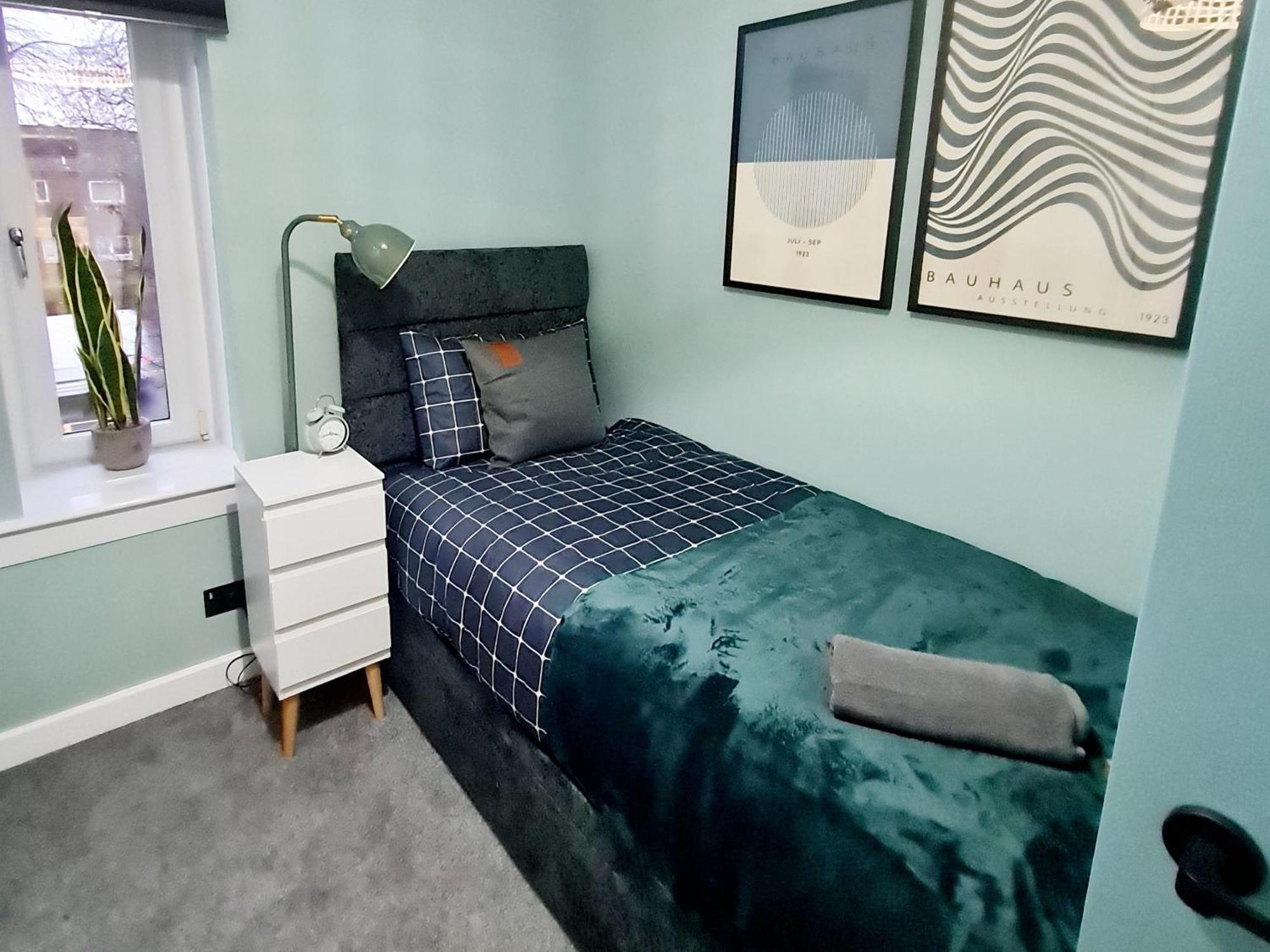 Апартаменты Bright 3Br Walking Distance To Town - Free Parking Глазго Экстерьер фото